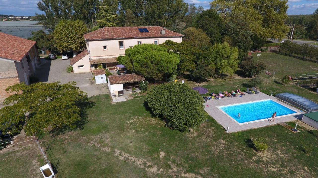Domaine De L'Ile - Gites Et Chambres D'Hotes カステルサラザン エクステリア 写真