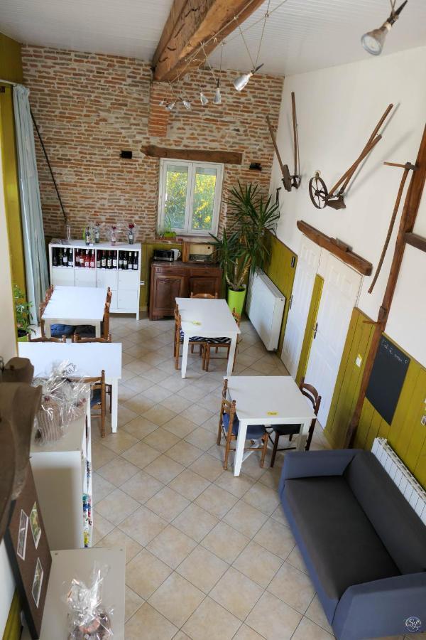 Domaine De L'Ile - Gites Et Chambres D'Hotes カステルサラザン エクステリア 写真