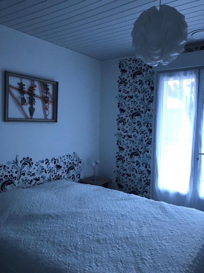 Domaine De L'Ile - Gites Et Chambres D'Hotes カステルサラザン エクステリア 写真